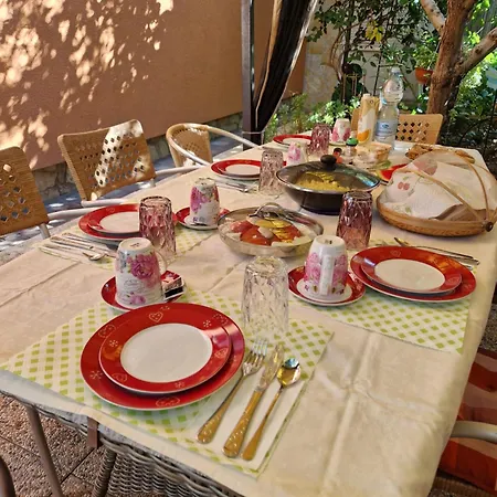 Apartments Marica Задар